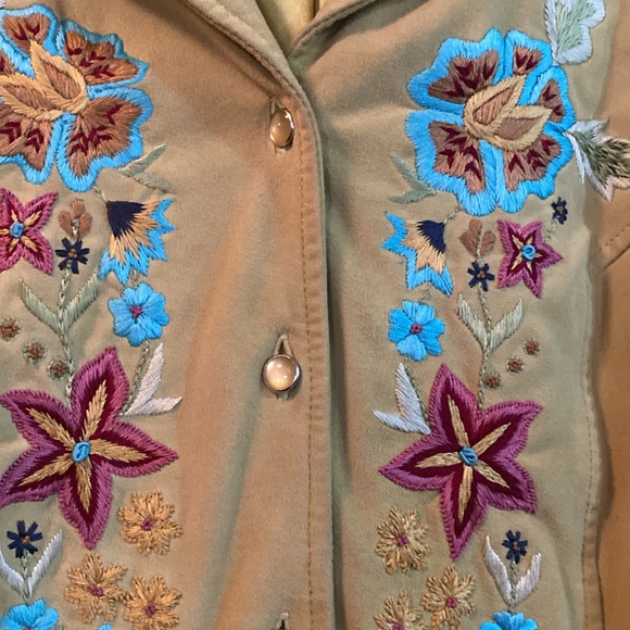 Double D Ranchwear Top - Picture 4 of 14